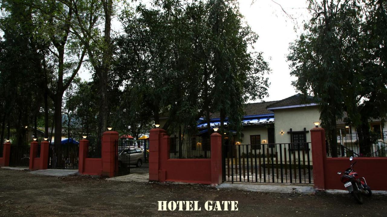 Hotel Girija Khandāla 외부 사진